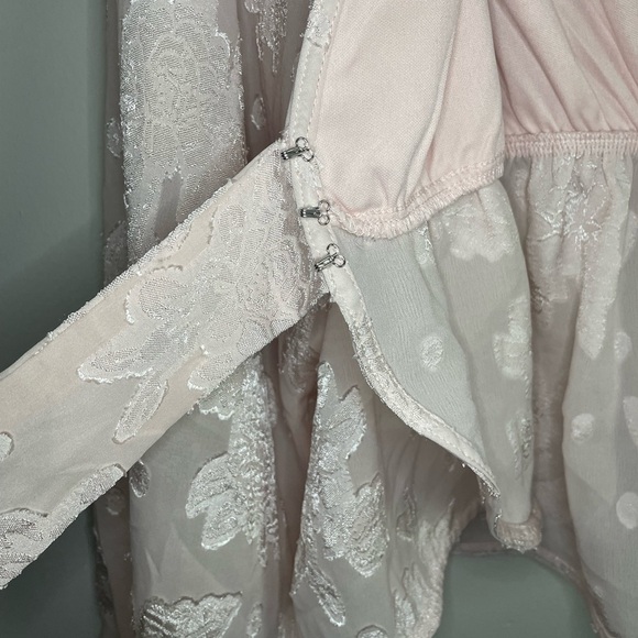 Francesca’s Christina Jacquard Tie Front Blouse - Picture 13 of 13